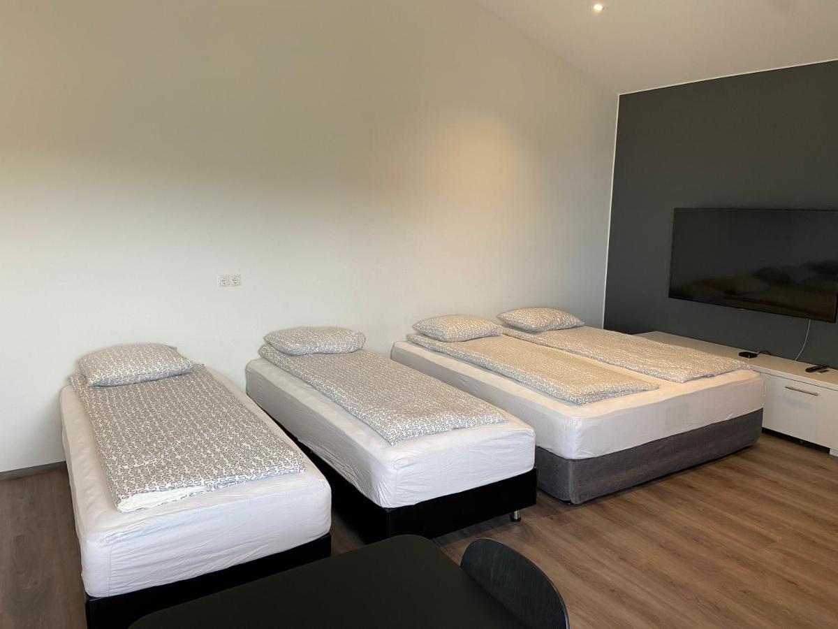 4 Person Room With Private Entrance And Bathroom Keflavík Exterior foto